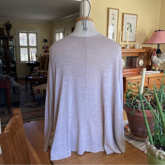 Free People V-neck Top - Picture 2 of 3